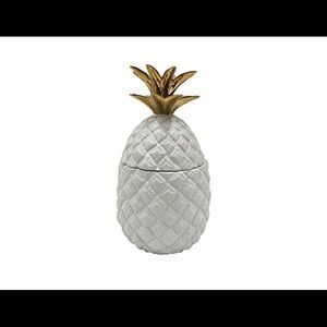 Pineapple cookie jar with lid